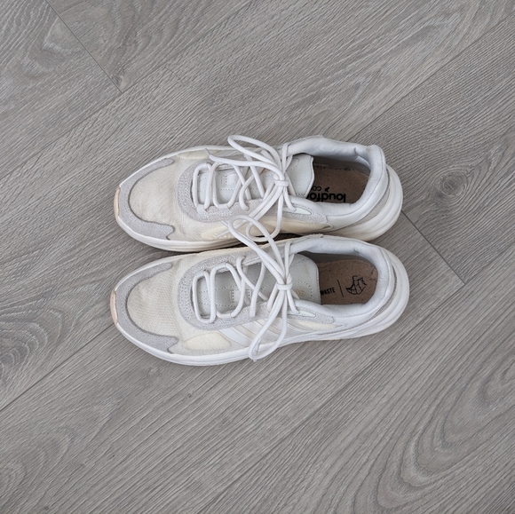 Adidas Ozelia Cloudfoam Sneakers - Picture 4 of 5